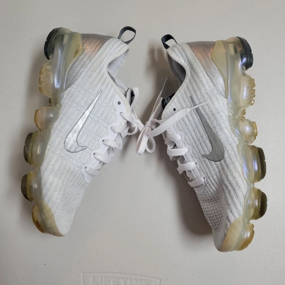 Nike Youth Air Vapormax Flyknit3 Shoes Size 5Y.